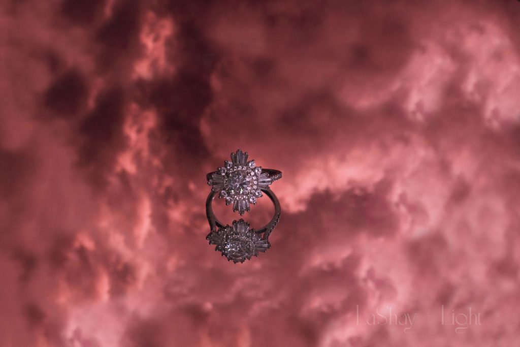 Extraordinary Shot - Ring in the clouds