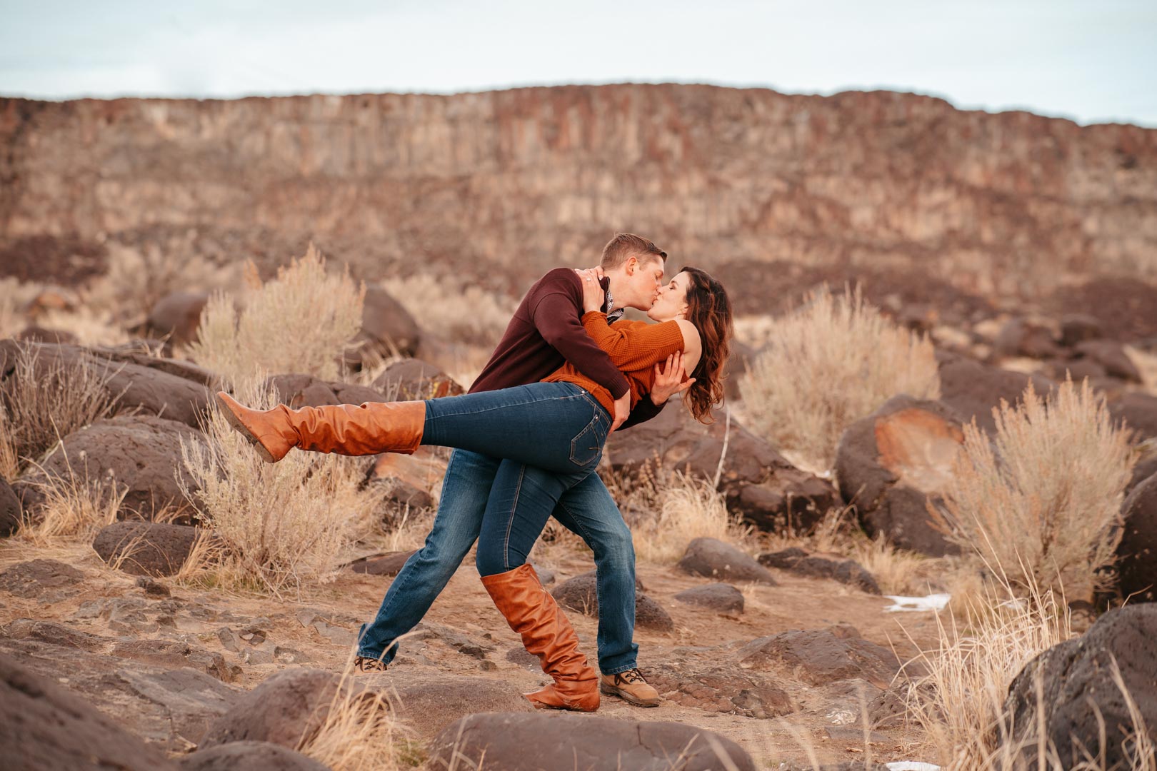 engagement photoshoot romantic photographer