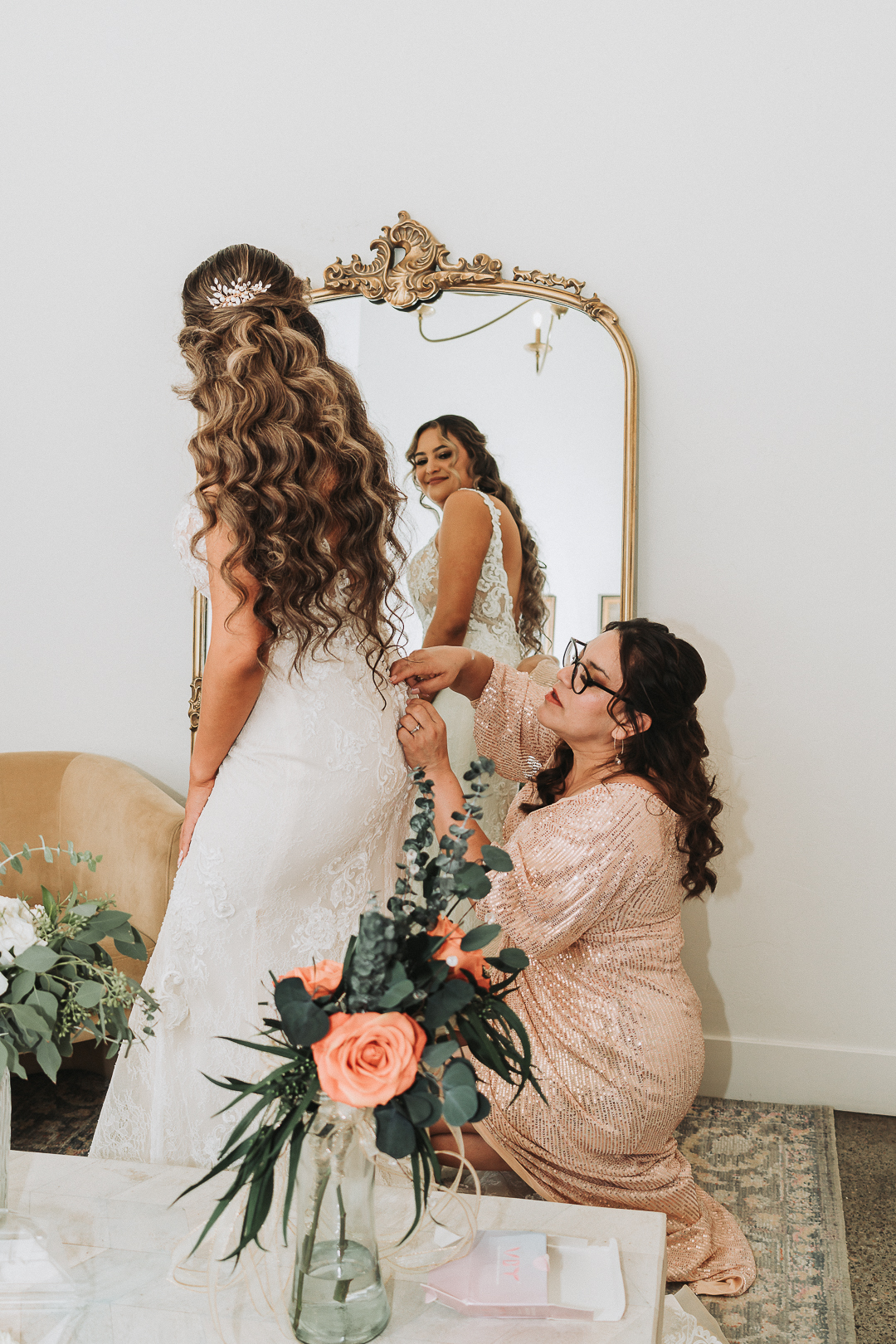 things not to ask your wedding photographer bride getting ready