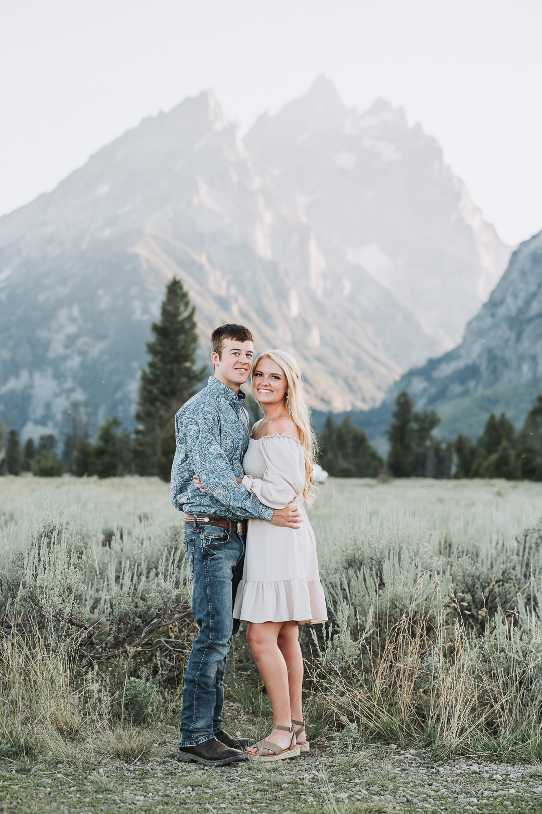 idaho falls date ideas couples photography with mountains