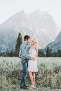 grand teton couples photography with mountains