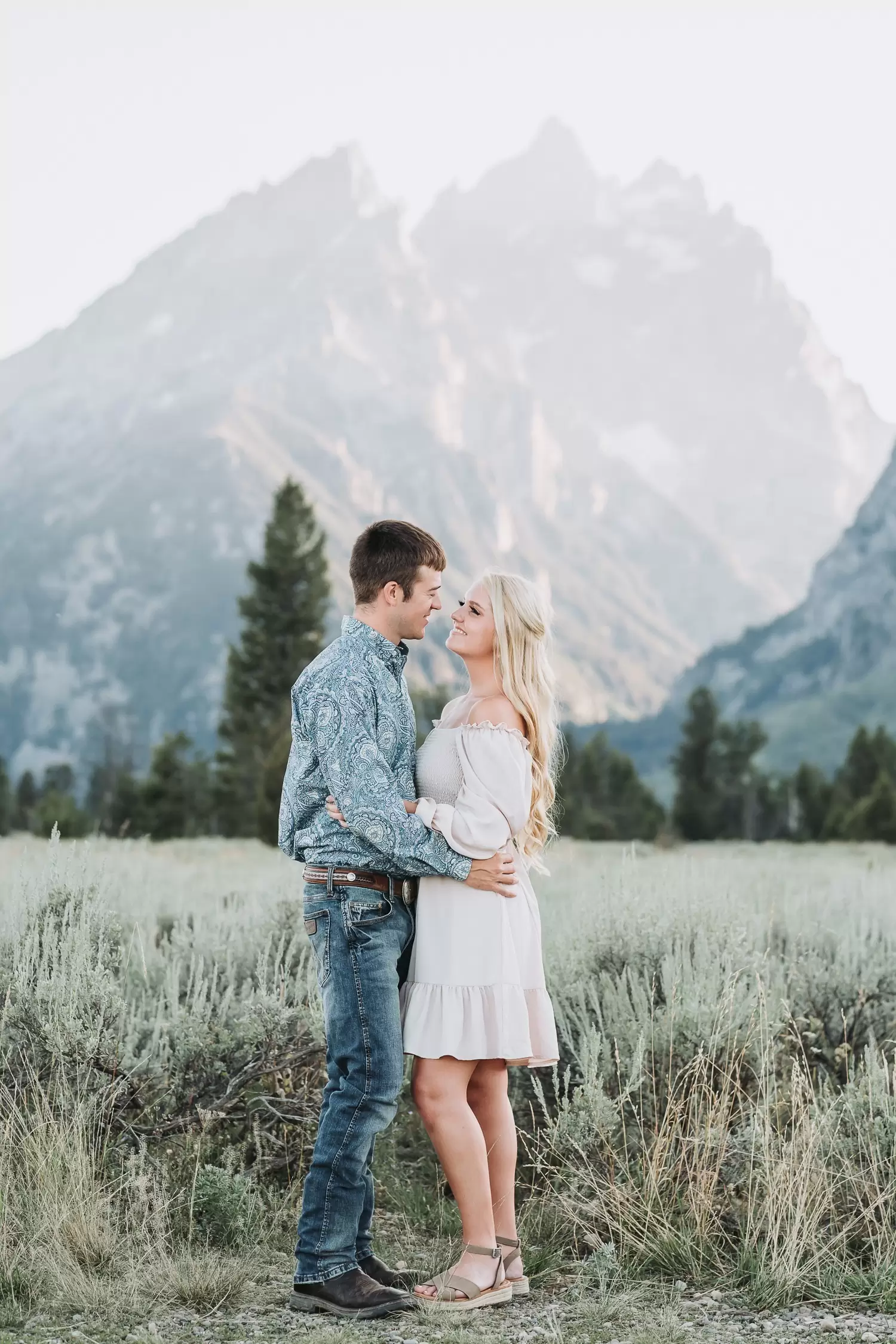 idaho falls wedding photographer couple in grand tetons